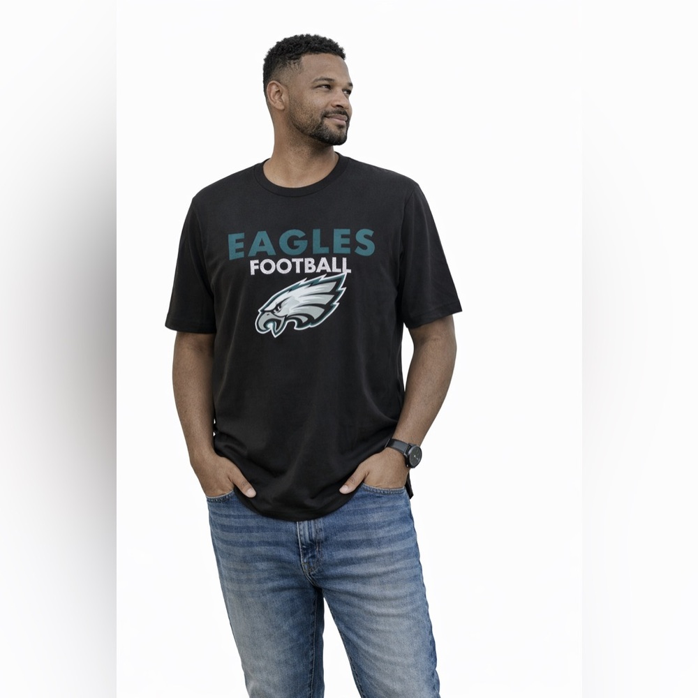 EUC - Eagles‎ NFL T-Shirt